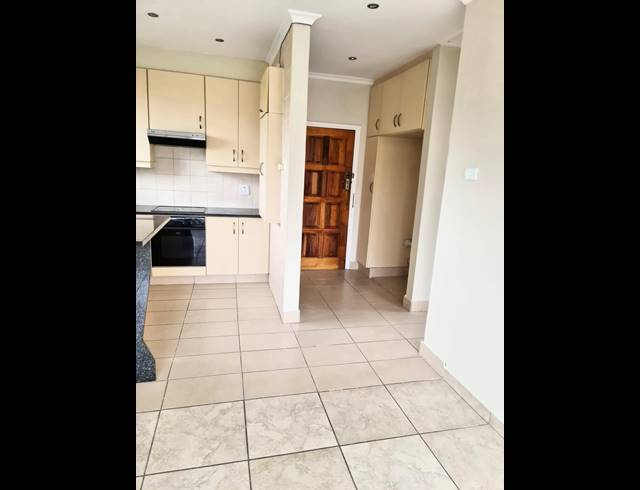 2 bed property to rent in ESSENWOOD
